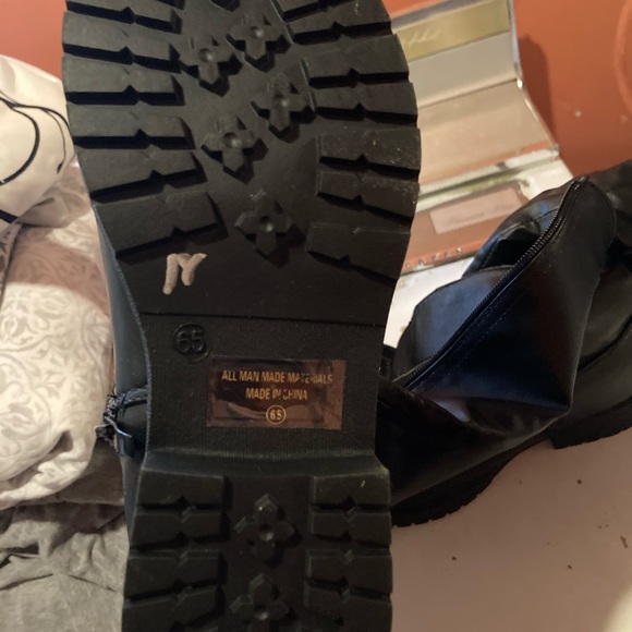 Brand new boots! - Picture 2 of 3